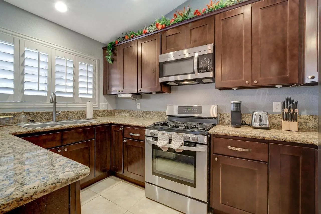 Villa Mirage Pool House - Heart Of Lv, Swimming Pool, Games, Heavenly Relaxation Las Vegas USA
